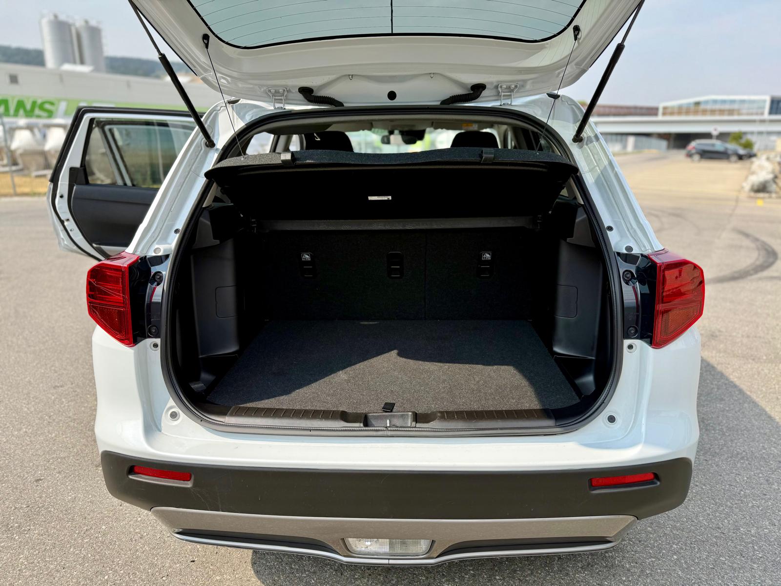 SUZUKI Vitara 1.4 Boosterjet Compact + Hybrid-image-10