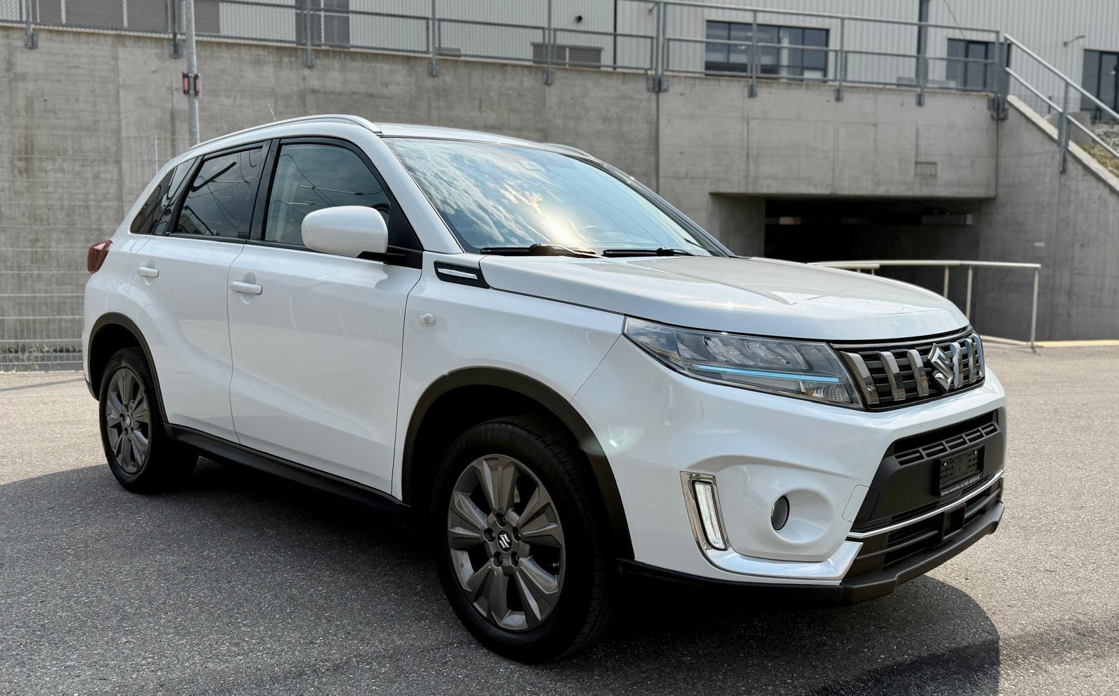SUZUKI Vitara 1.4 Boosterjet Compact + Hybrid-image-2