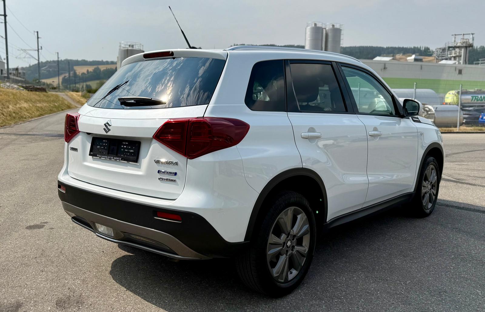SUZUKI Vitara 1.4 Boosterjet Compact + Hybrid-image-4