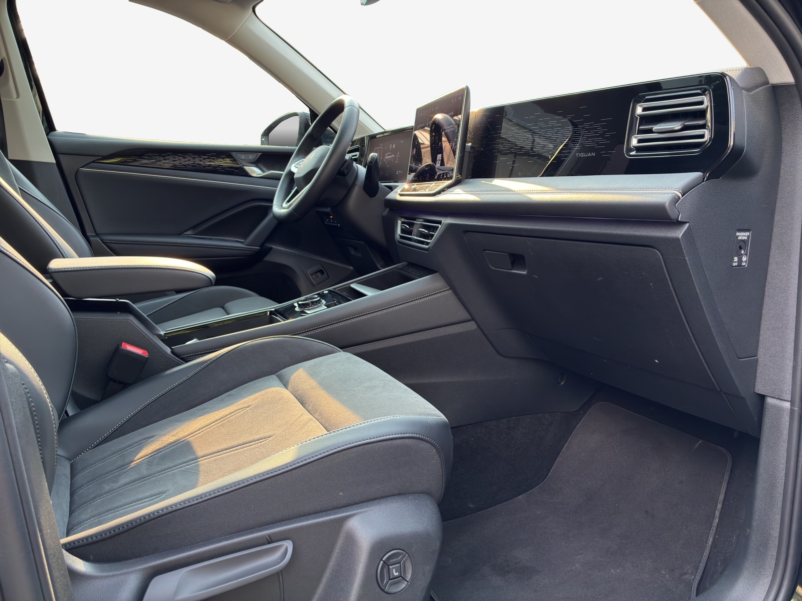 VW Tiguan 2.0 TSI DSG Elegance 4Motion-image-14