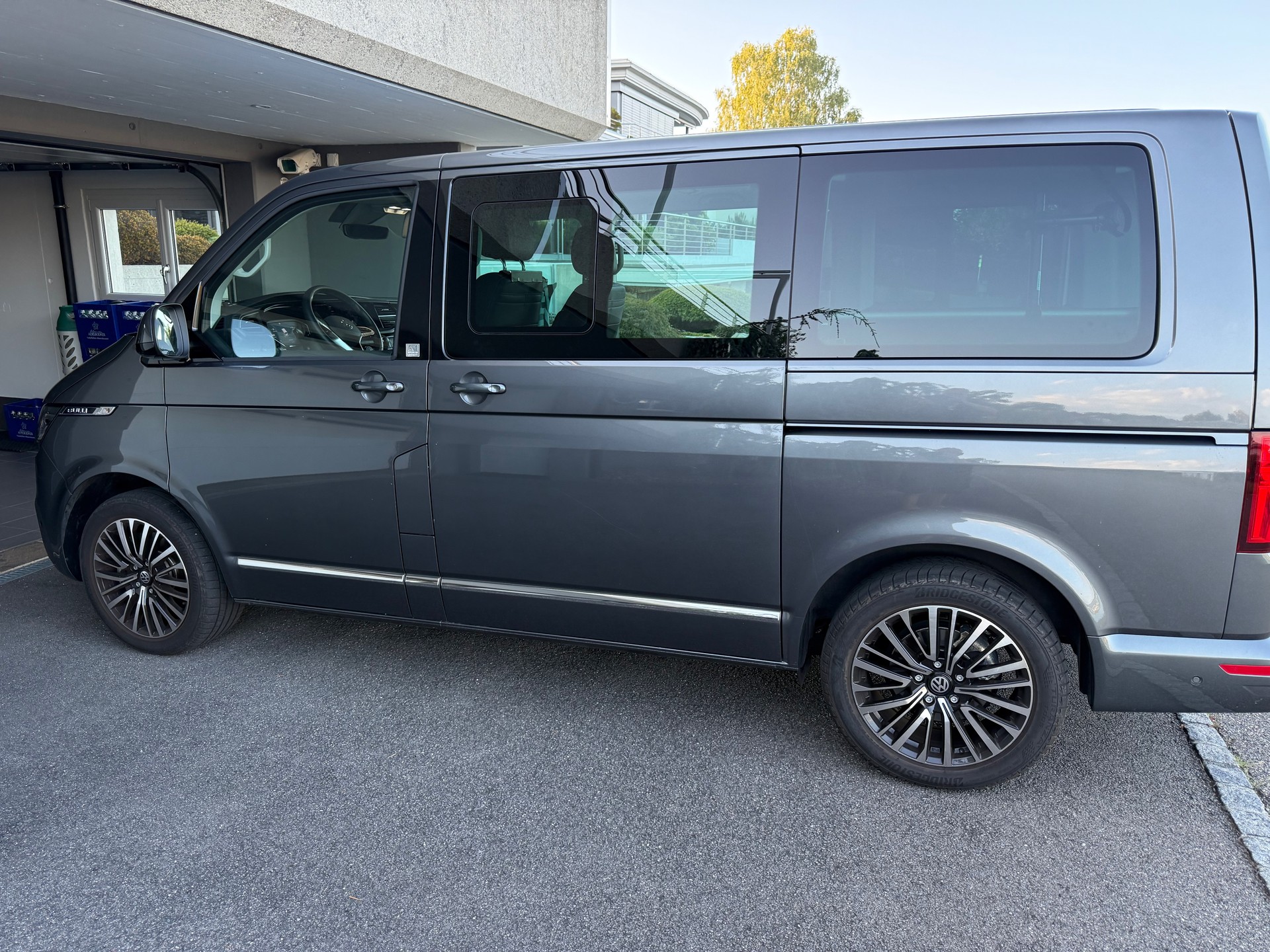 VW VW T6.1 Multivan 2.0 Bi-TDI 4Mot. DSG-image-0