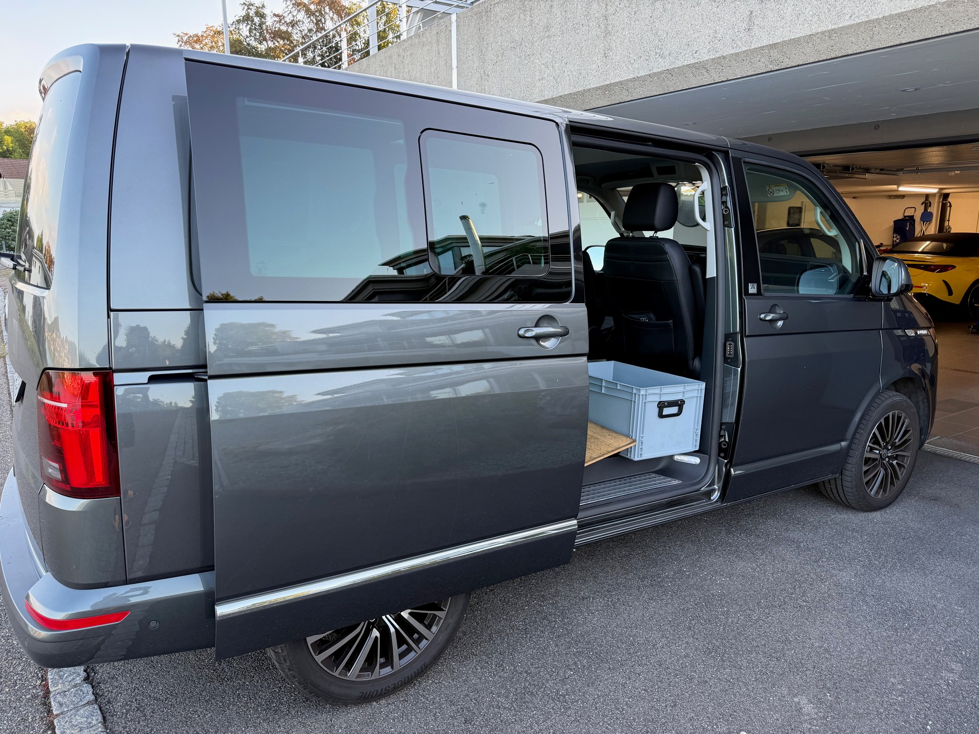 VW VW T6.1 Multivan 2.0 Bi-TDI 4Mot. DSG-image-3
