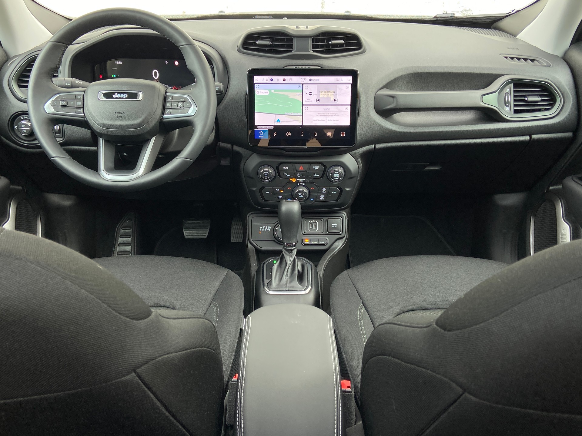 JEEP Renegade 1.3 T PHEV North Star AWD-image-4