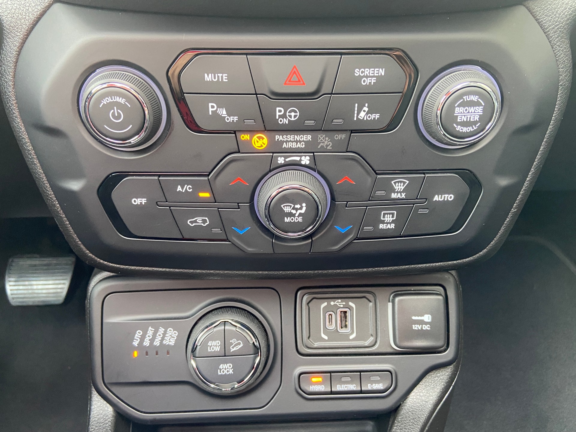 JEEP Renegade 1.3 T PHEV North Star AWD-image-11