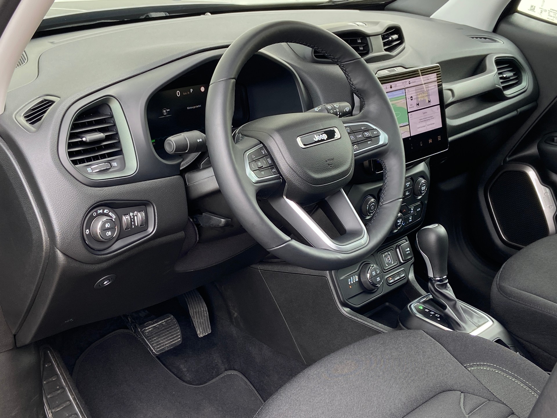 JEEP Renegade 1.3 T PHEV North Star AWD-image-5