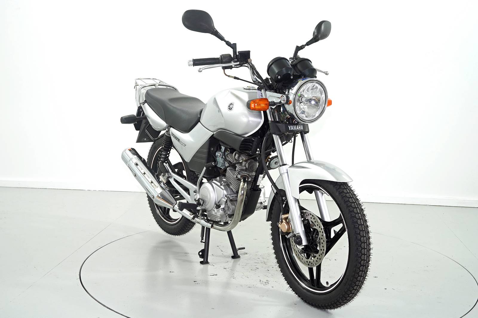 YAMAHA YBR 125-showroom-element-1