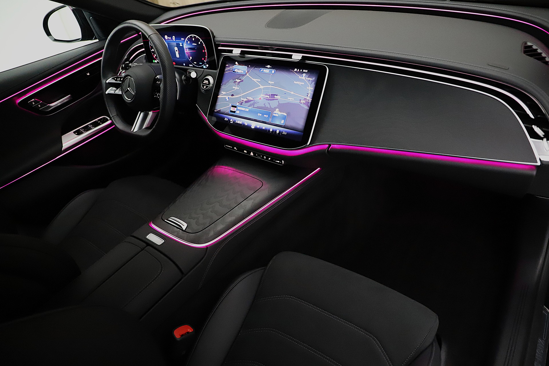 MERCEDES-BENZ E 220 d T 4Matic 9G-Tronic AMG Line Advance und Night Paket-image-5