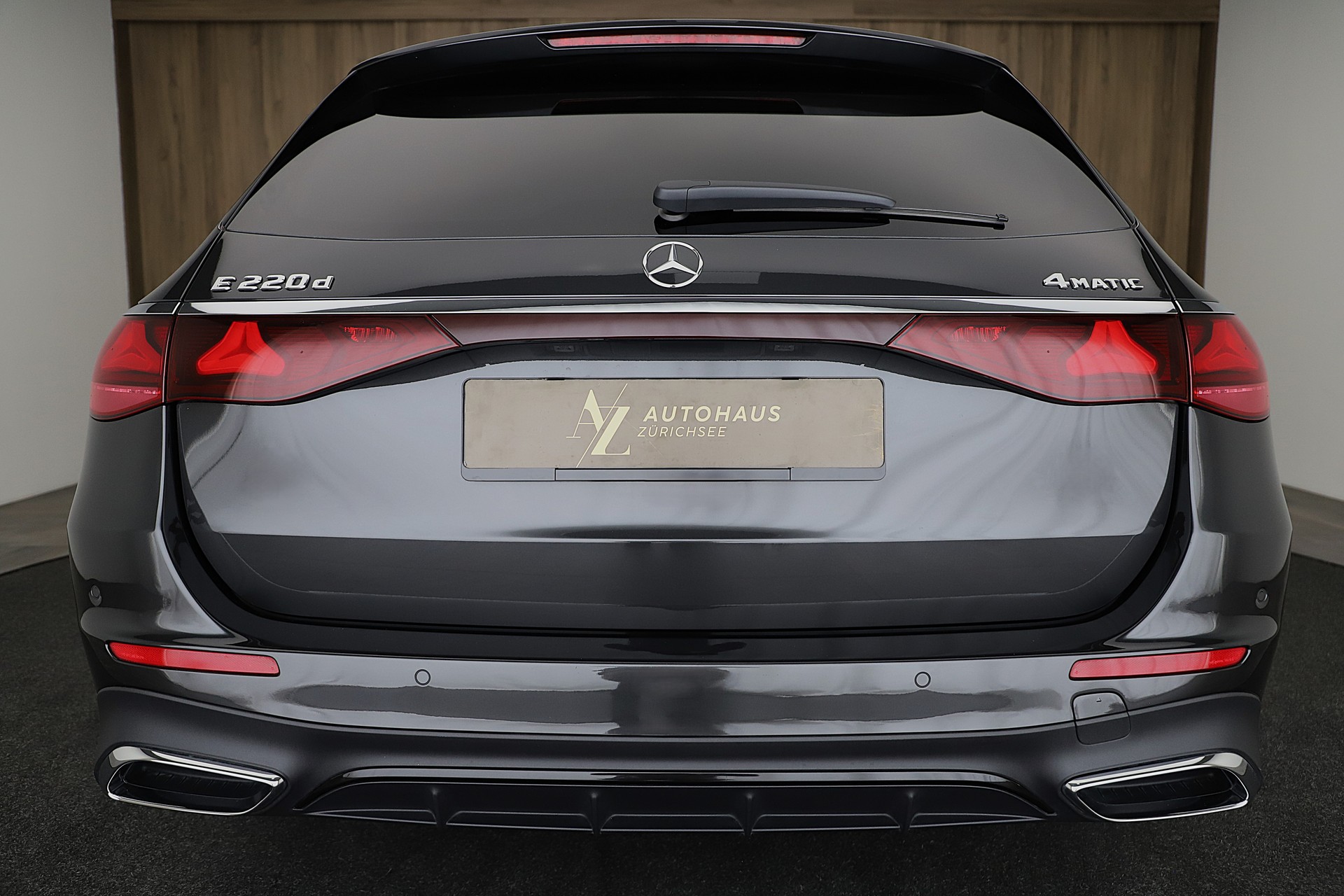 MERCEDES-BENZ E 220 d T 4Matic 9G-Tronic AMG Line Advance und Night Paket-image-3