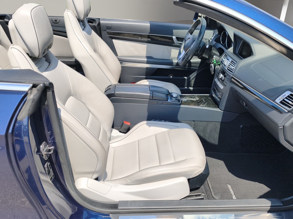 MERCEDES-BENZ E 300 Cabriolet AMG Sportpaket-image-11