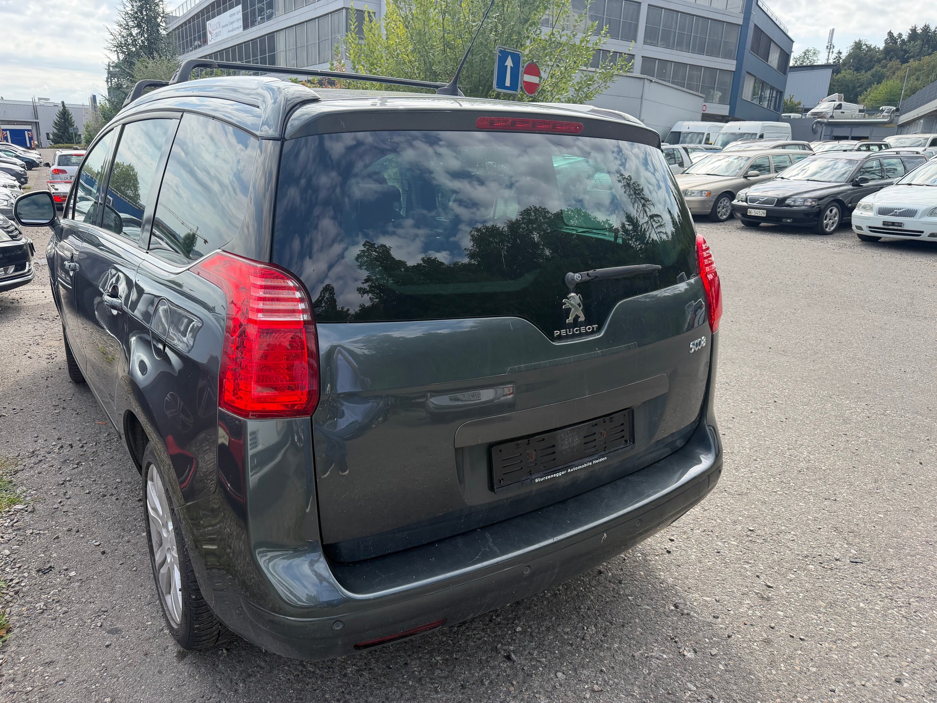 PEUGEOT 5008 1.6 THP Sensation Tiptronic-image-4