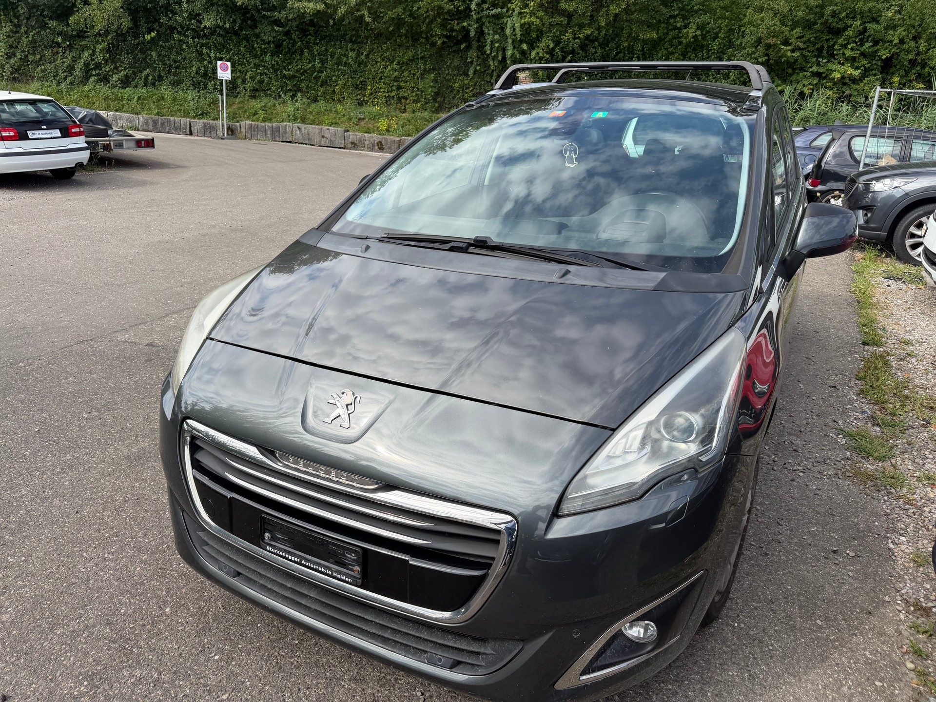 PEUGEOT 5008 1.6 THP Sensation Tiptronic-image-1