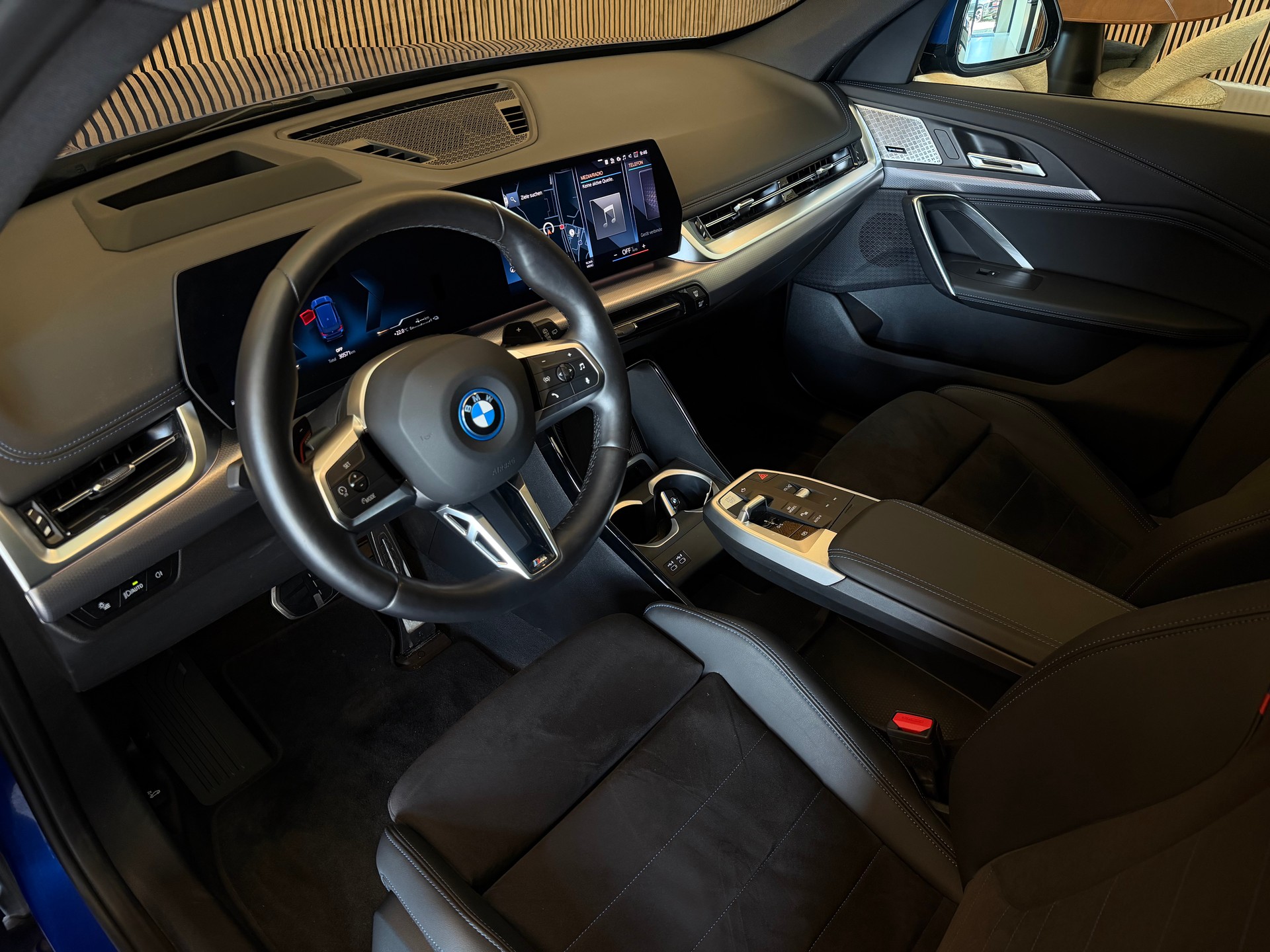 BMW X1 M Sport 25e xDrive paddles-image-16