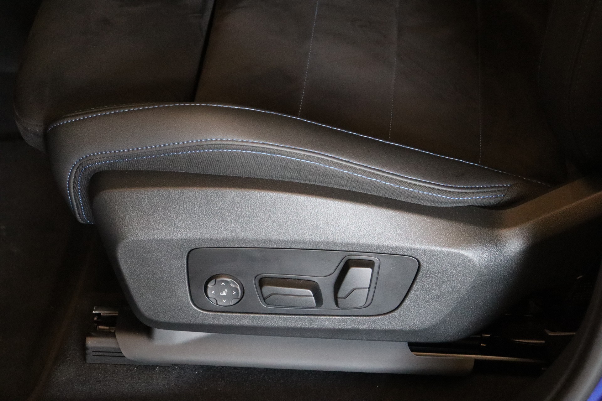 BMW X1 M Sport 25e xDrive paddles-image-12
