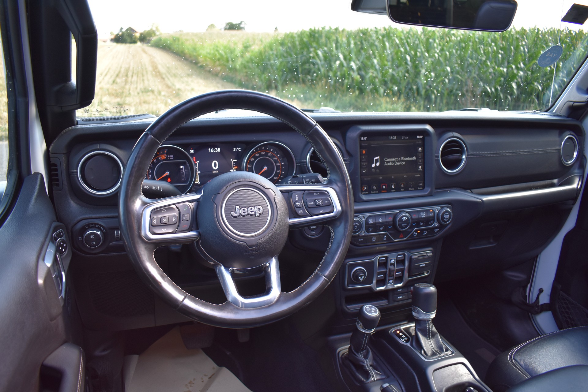 JEEP Wrangler 2.0 Unlimited Rubicon Automatic-image-9