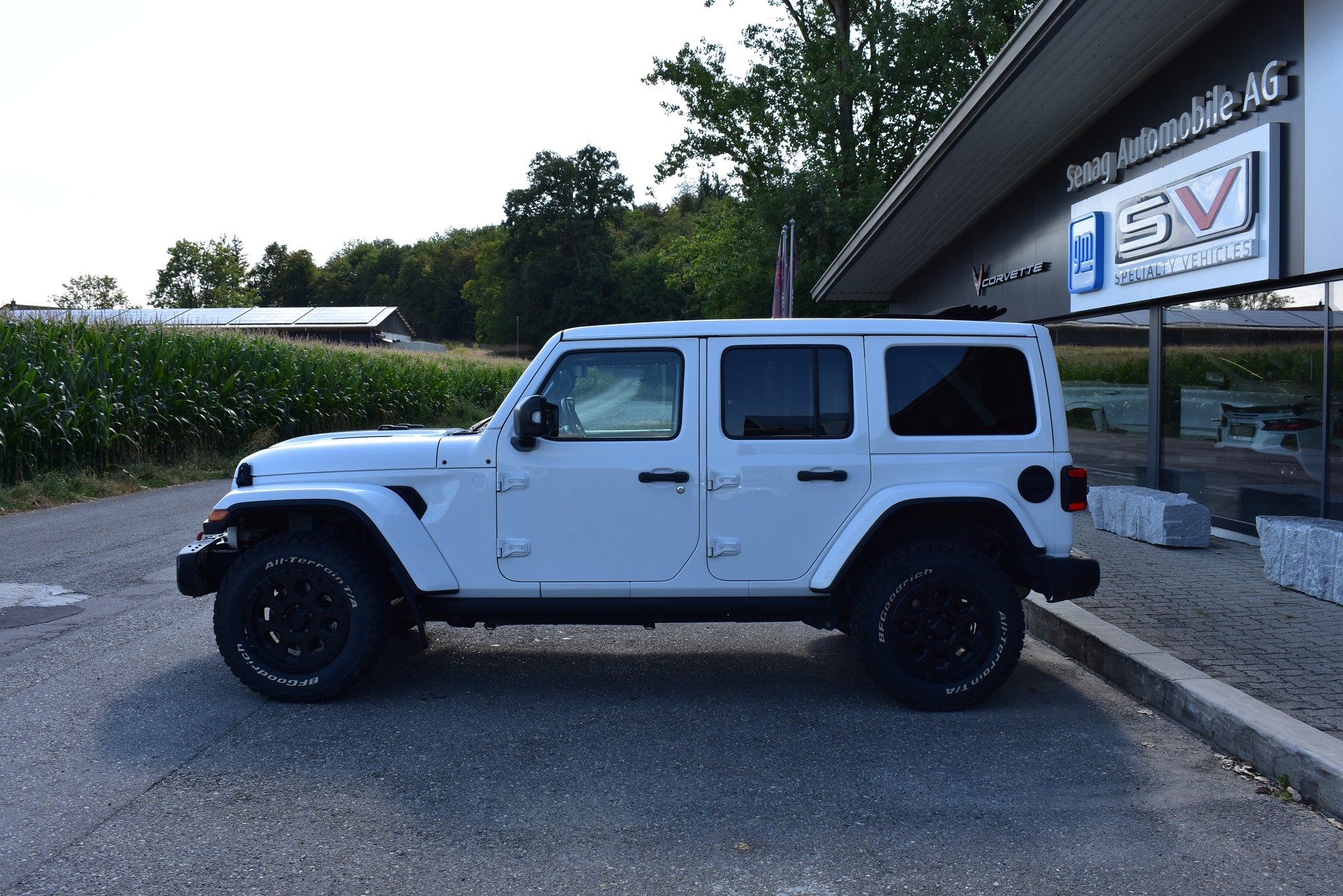 JEEP Wrangler 2.0 Unlimited Rubicon Automatic-image-3