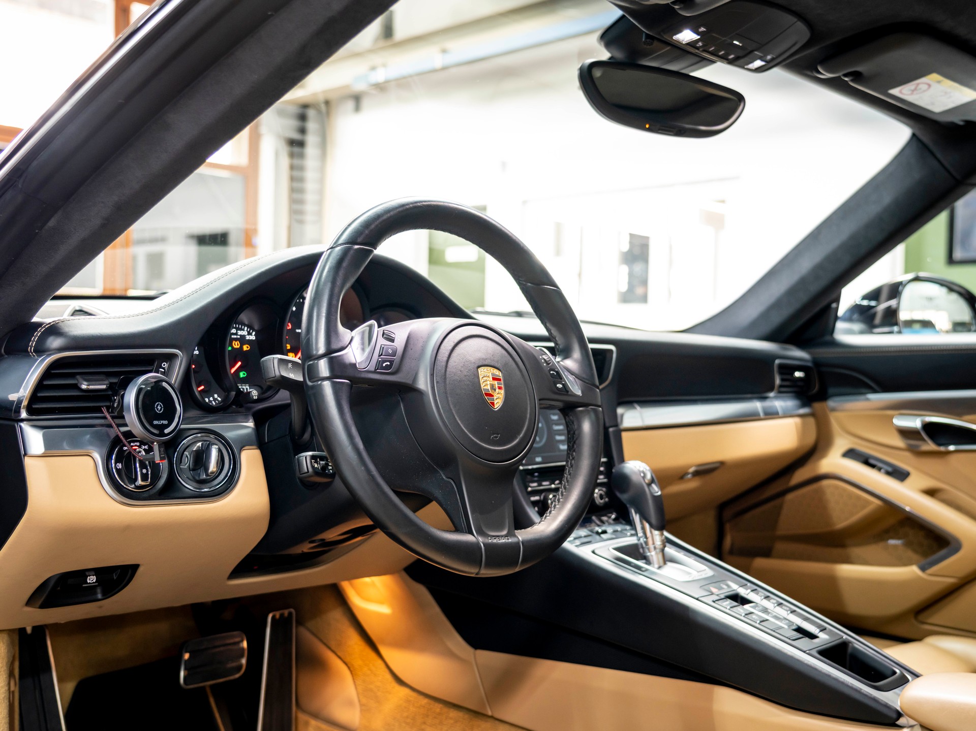PORSCHE 911 Carrera 4 PDK-image-14