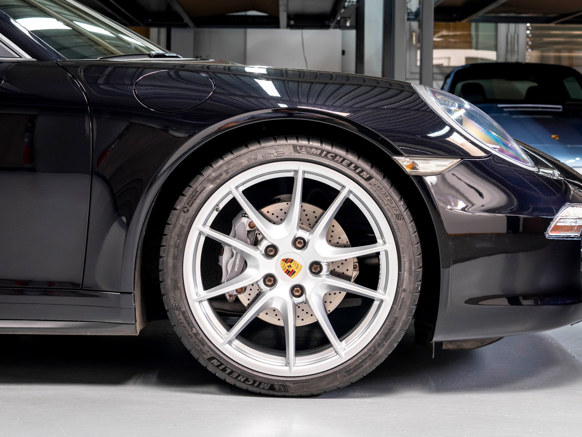PORSCHE 911 Carrera 4 PDK-image-9