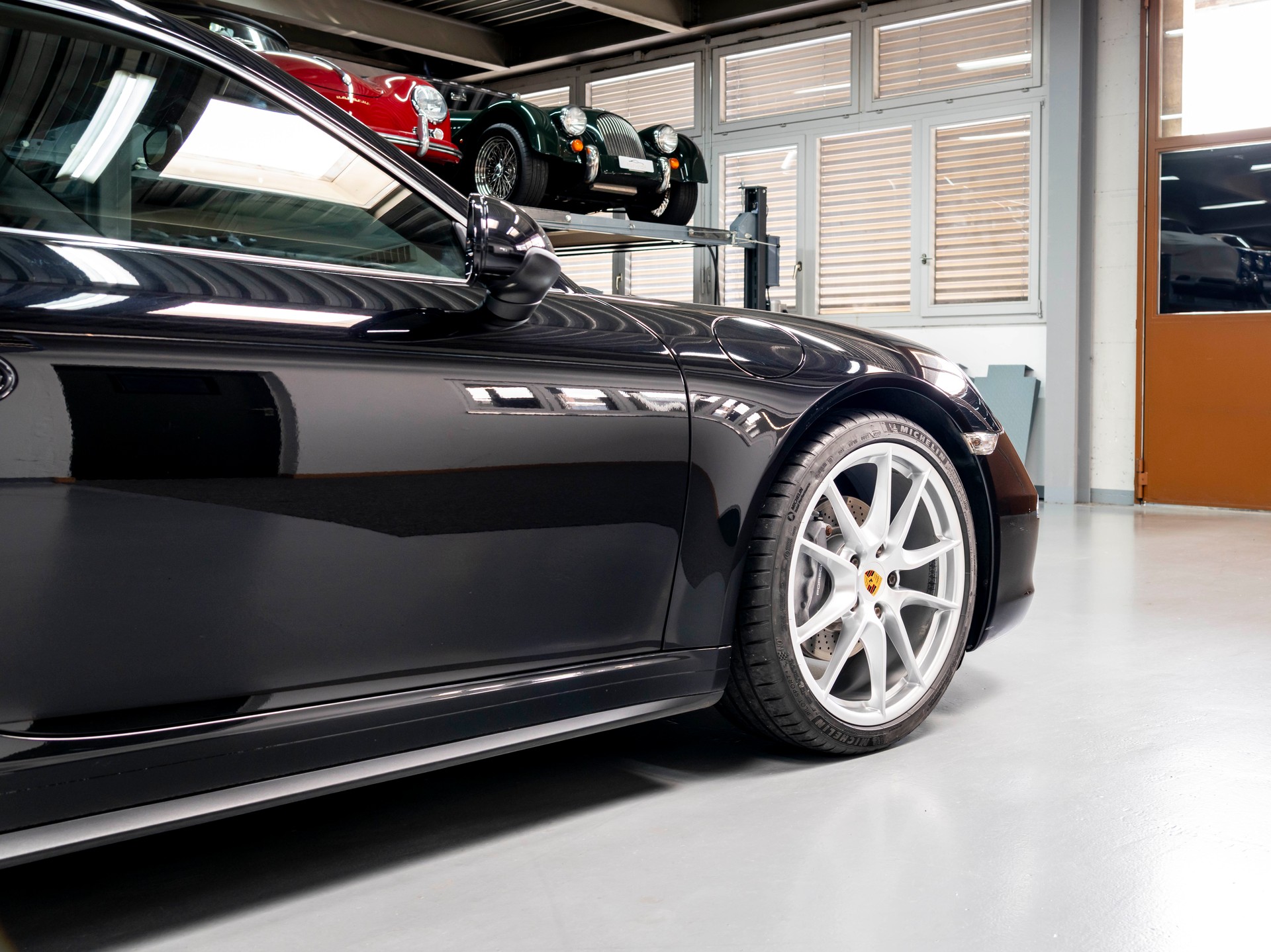 PORSCHE 911 Carrera 4 PDK-image-12