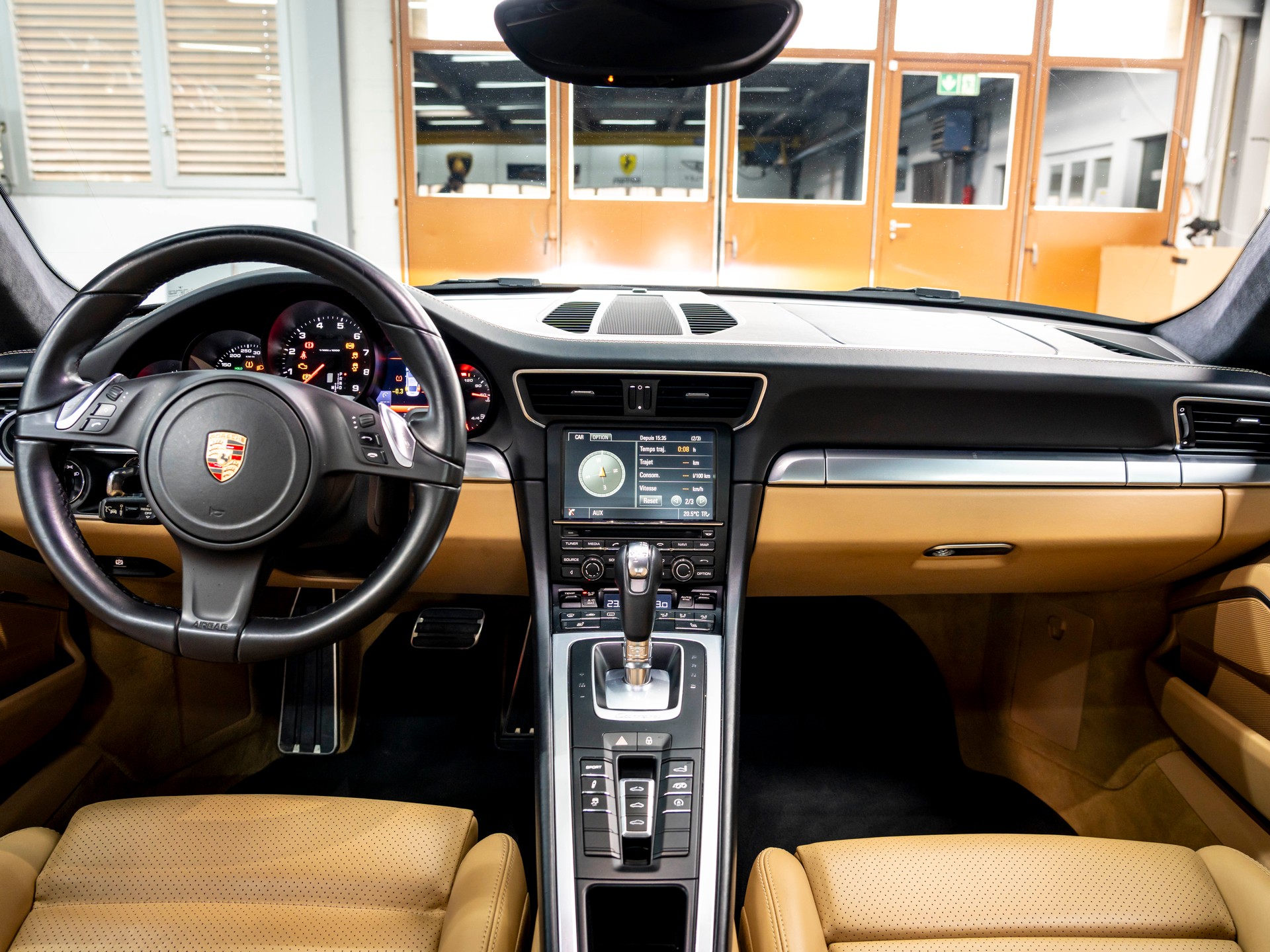 PORSCHE 911 Carrera 4 PDK-image-29