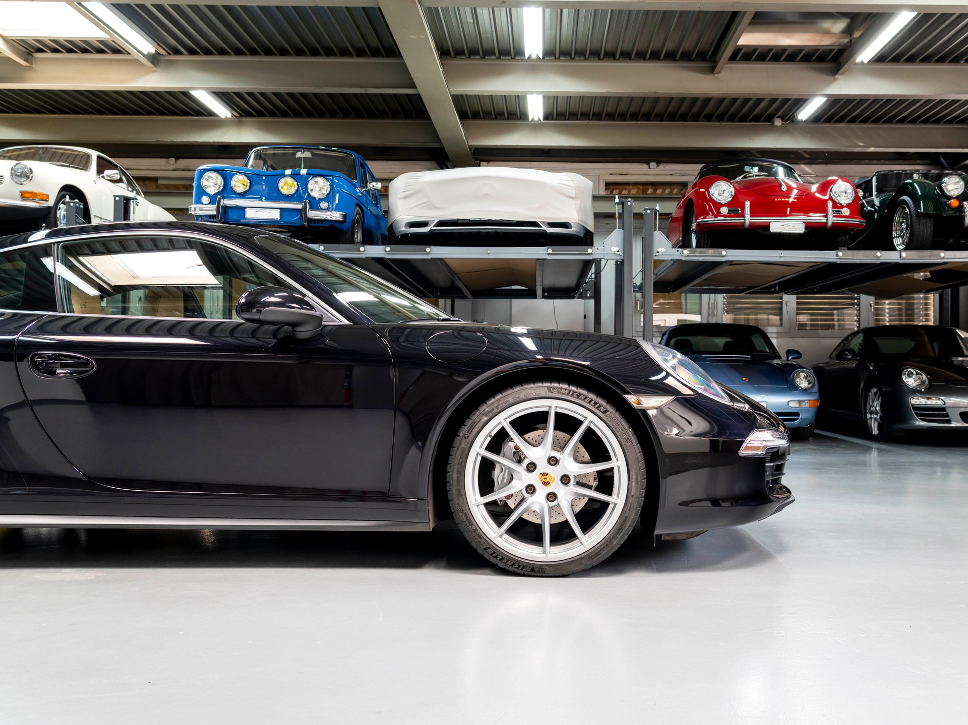 PORSCHE 911 Carrera 4 PDK-image-8