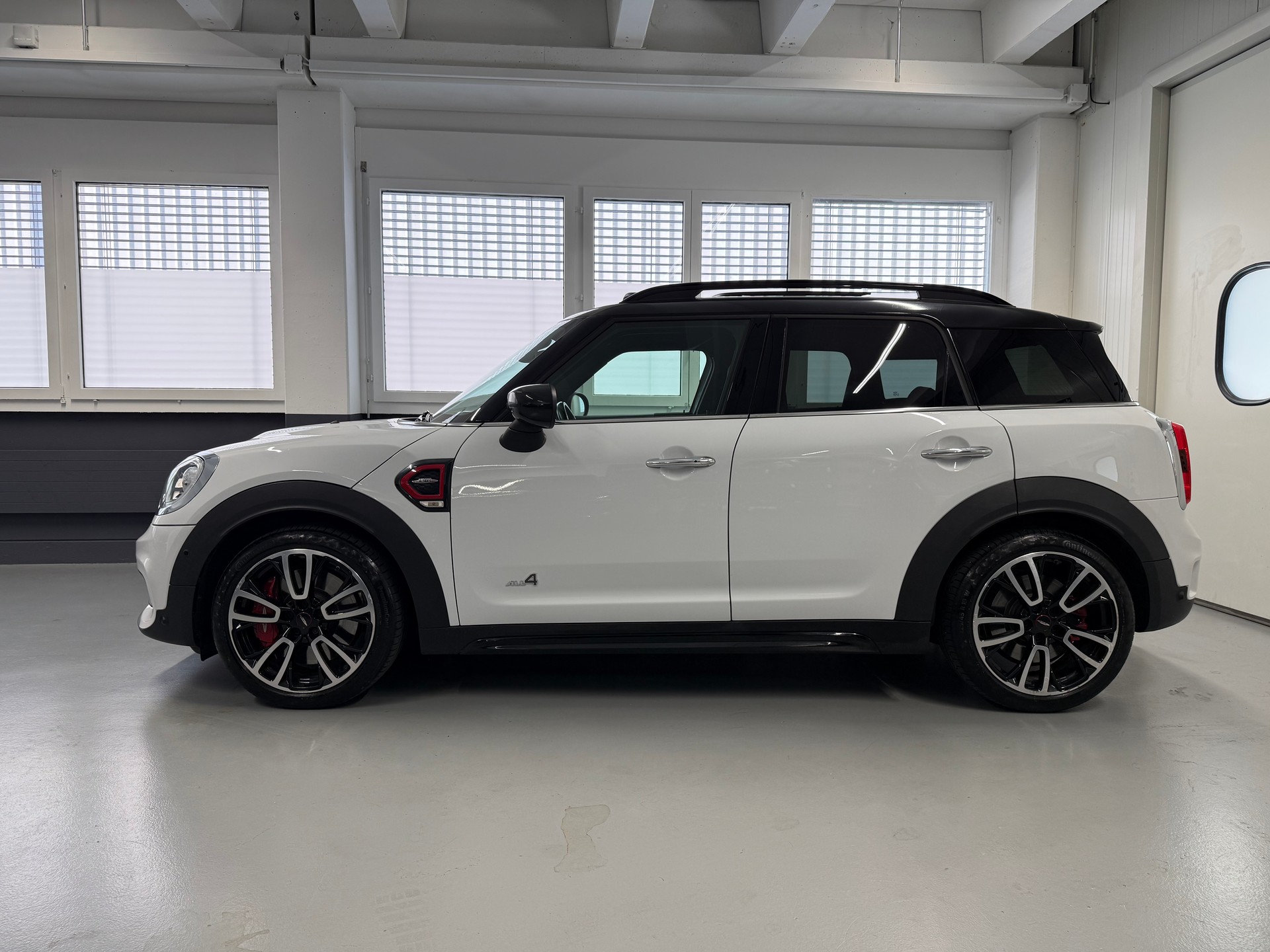MINI Countryman John Cooper Works ALL4 Steptronic-image-2