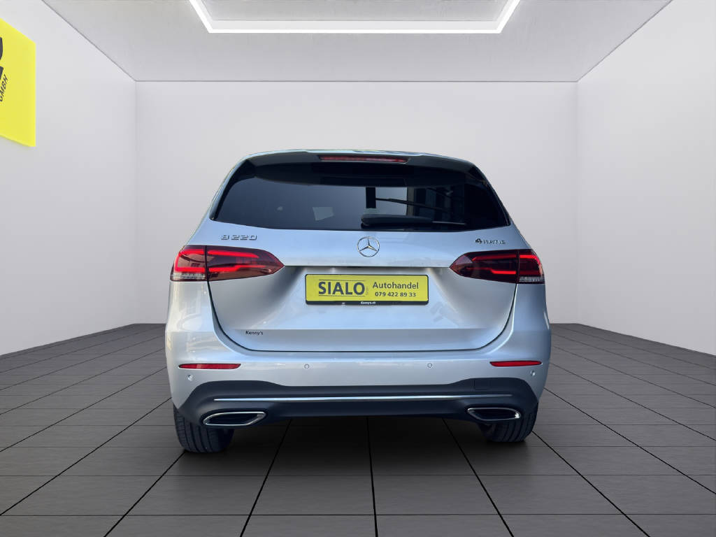 MERCEDES-BENZ B 220 Progressive 4matic-image-6
