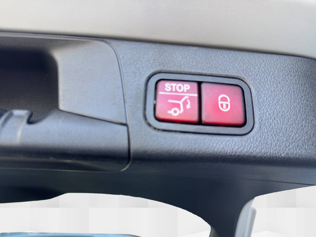 MERCEDES-BENZ B 220 Progressive 4matic-image-16