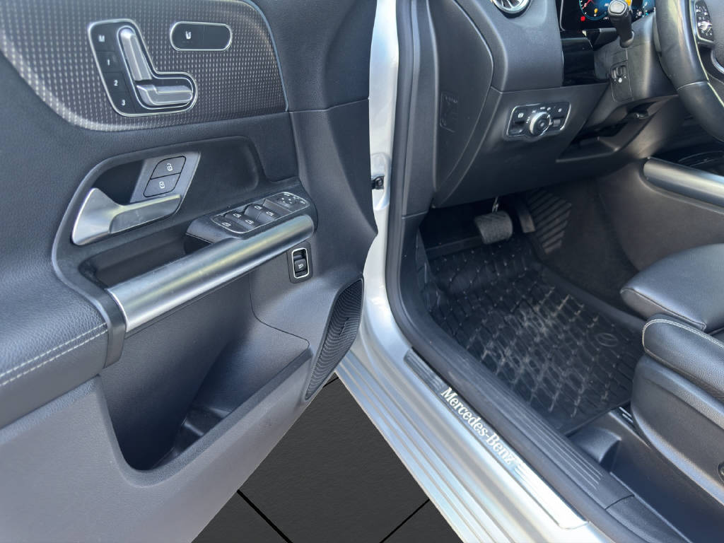 MERCEDES-BENZ B 220 Progressive 4matic-image-14