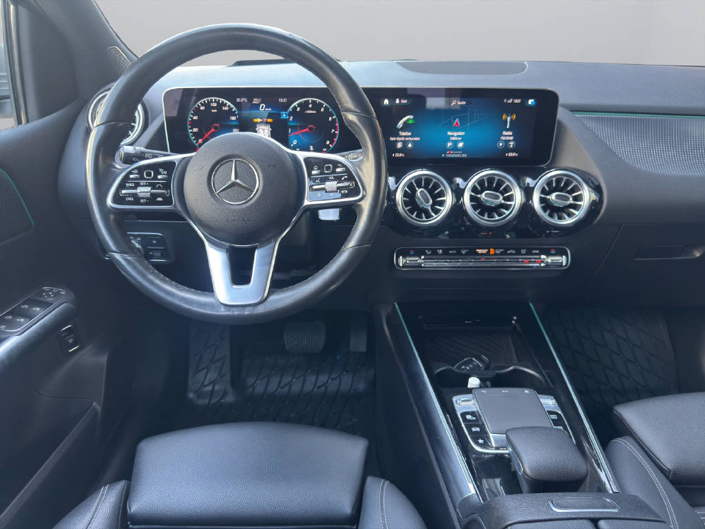 MERCEDES-BENZ B 220 Progressive 4matic-image-12