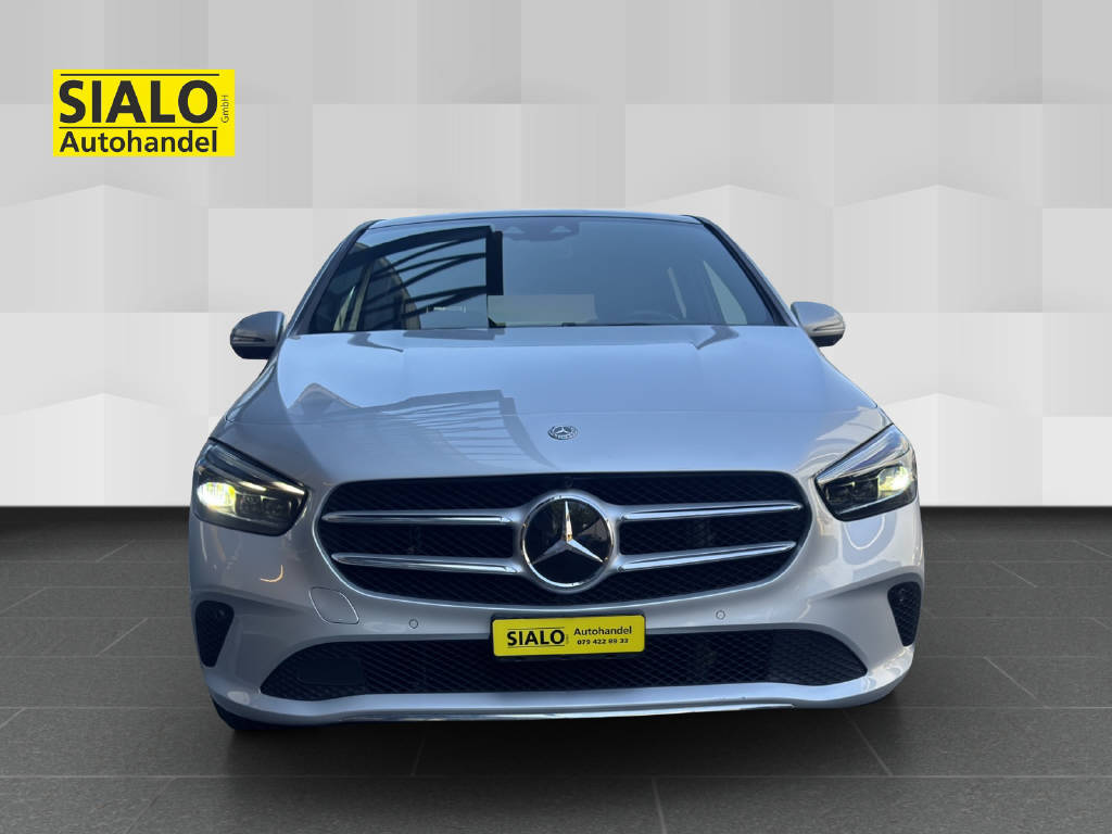 MERCEDES-BENZ B 220 Progressive 4matic-image-1