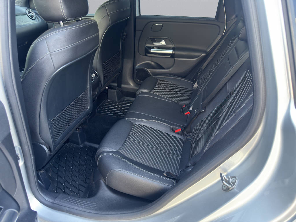 MERCEDES-BENZ B 220 Progressive 4matic-image-10