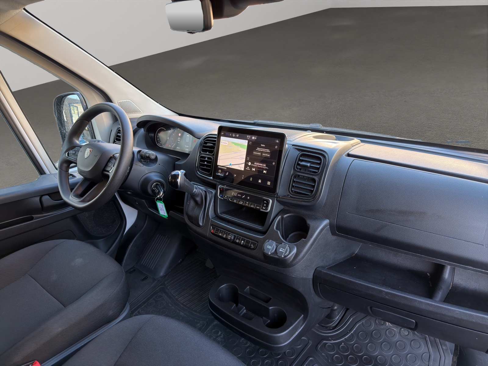 PEUGEOT Boxer Kaw. 335 L3H2 2.2 BlueHDi Automat-image-6