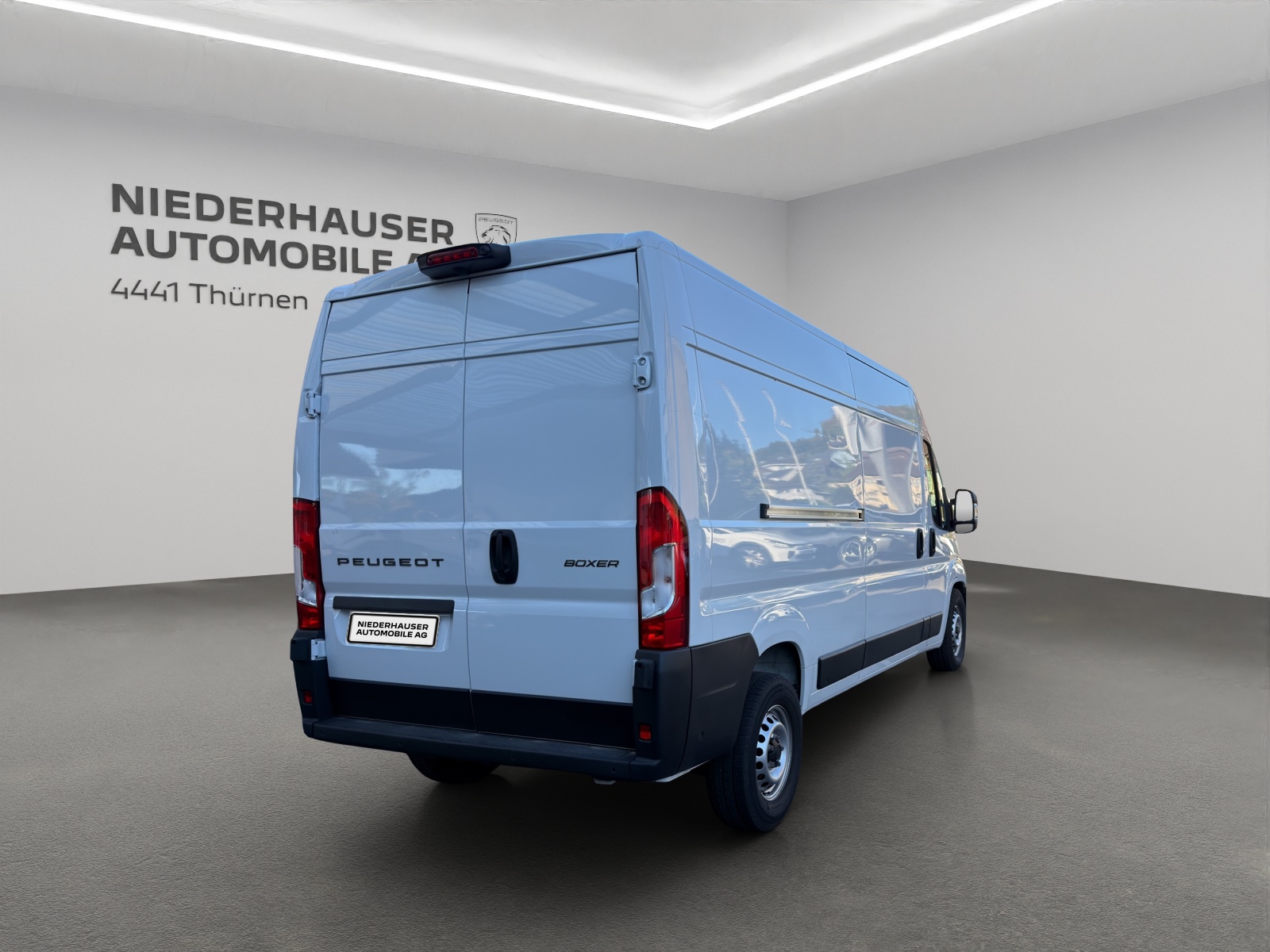 PEUGEOT Boxer Kaw. 335 L3H2 2.2 BlueHDi Automat-image-2
