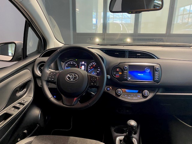 TOYOTA Yaris 1.5 VVT-iE Trend-image-9