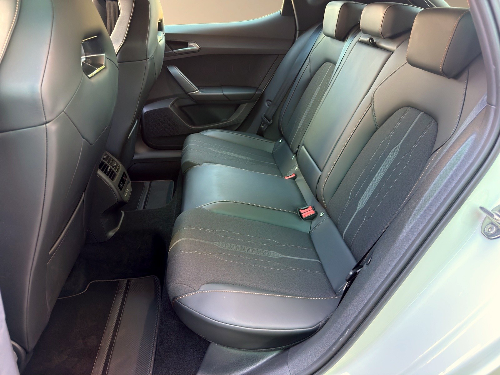 CUPRA Leon 1.4 eHybrid DSG 245PS-image-9