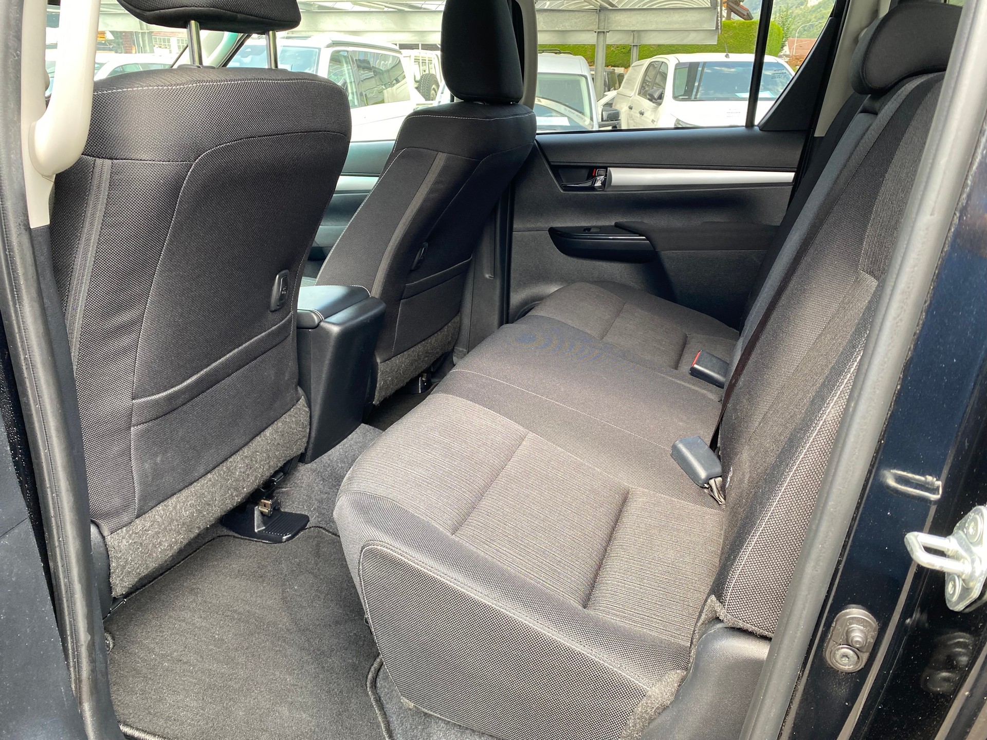 TOYOTA Hilux 2.8D-4D Style Double Cab 4x4 A-image-7