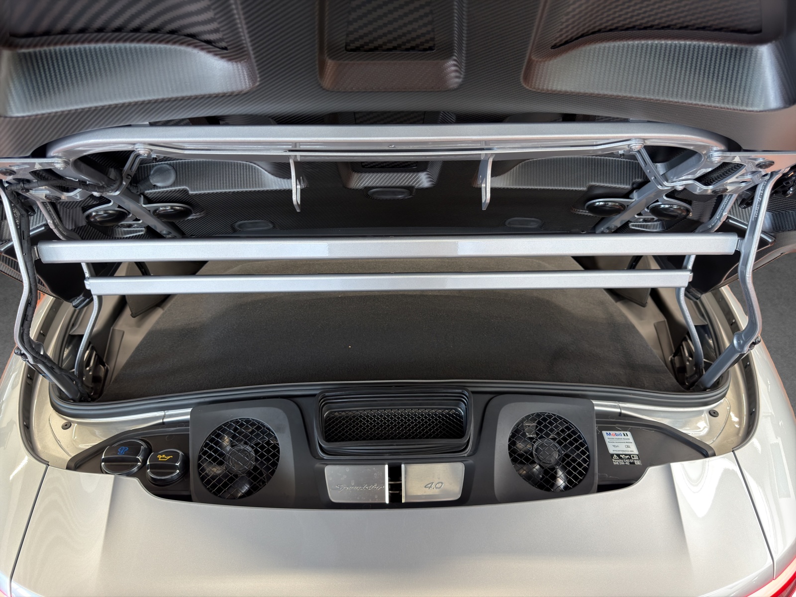 PORSCHE 911 Speedster "70 Jahre Edition"-image-18