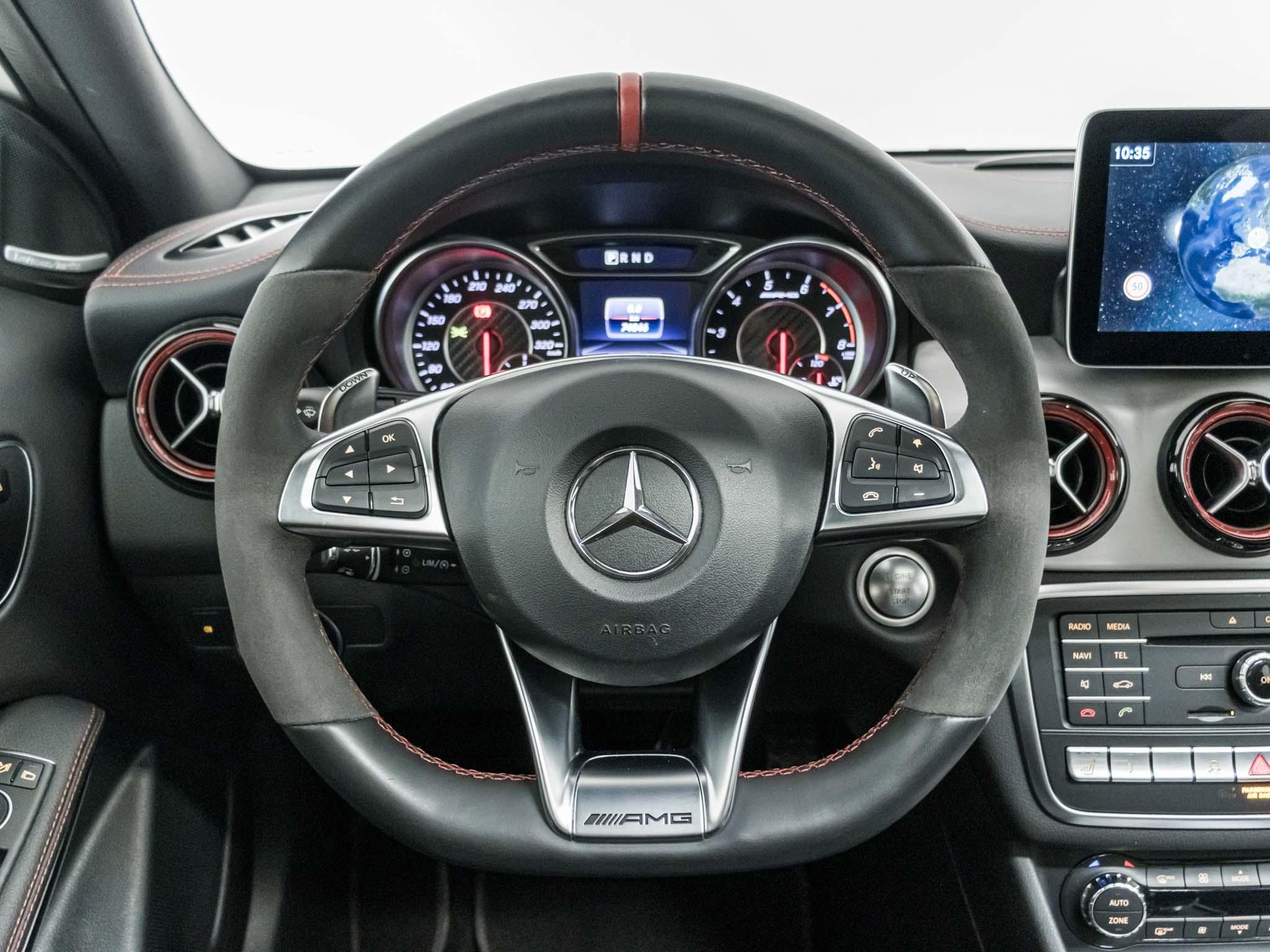 MERCEDES-BENZ GLA 45 AMG 4MATIC-image-10