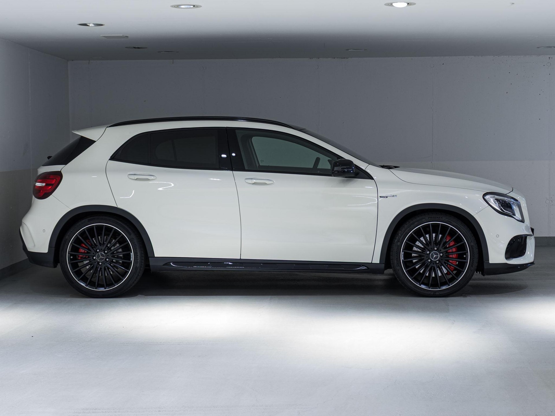 MERCEDES-BENZ GLA 45 AMG 4MATIC-image-1