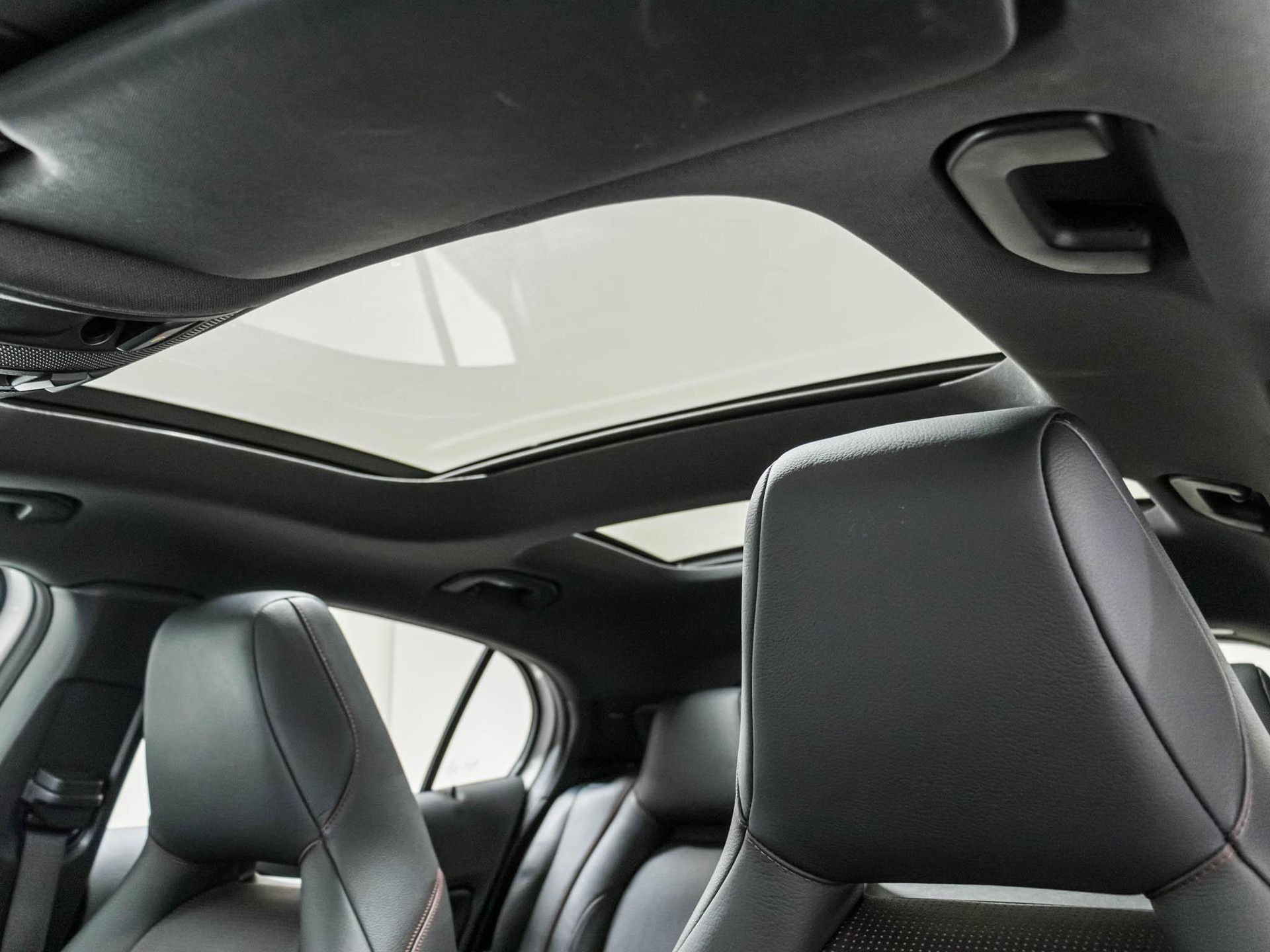 MERCEDES-BENZ GLA 45 AMG 4MATIC-image-8