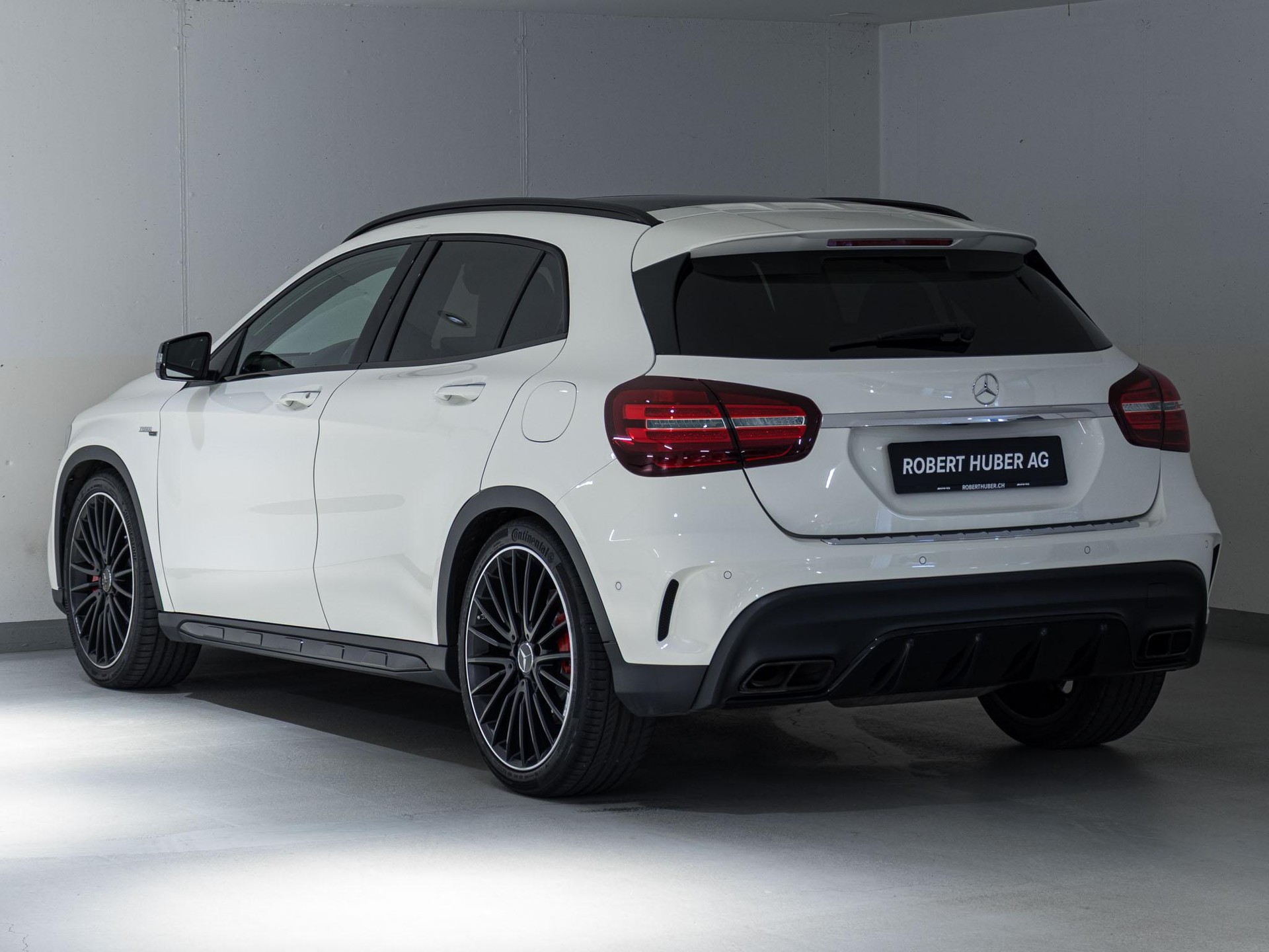 MERCEDES-BENZ GLA 45 AMG 4MATIC-image-3