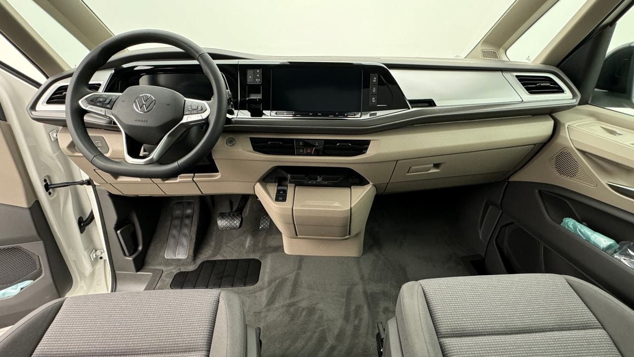 VW Multivan 2.0 TDI Life DSG-image-5