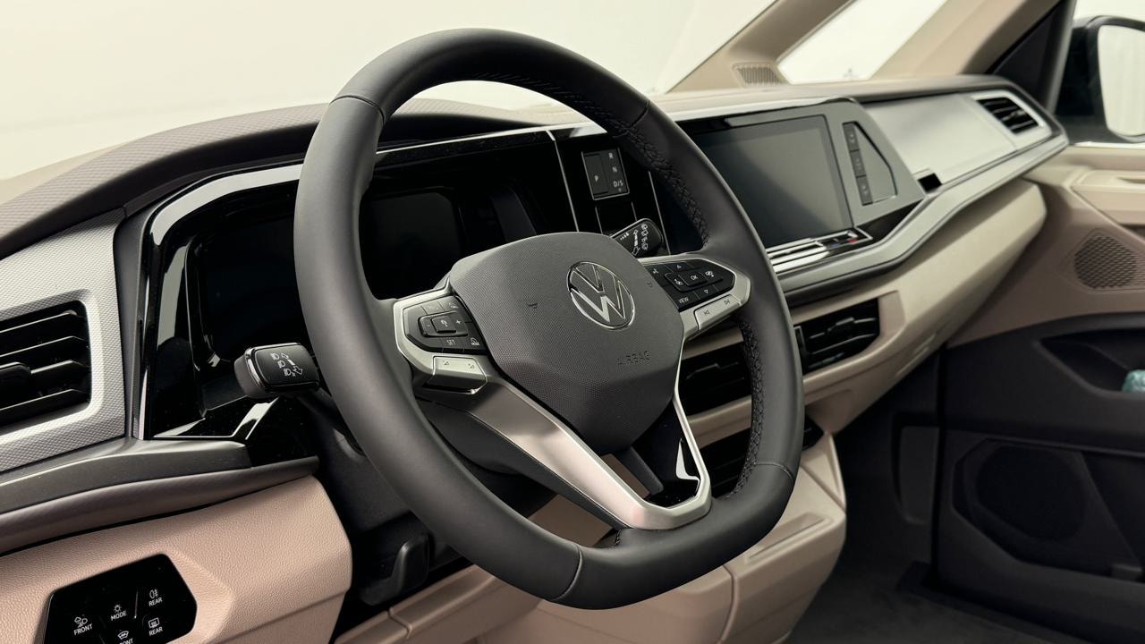 VW Multivan 2.0 TDI Life DSG-image-6