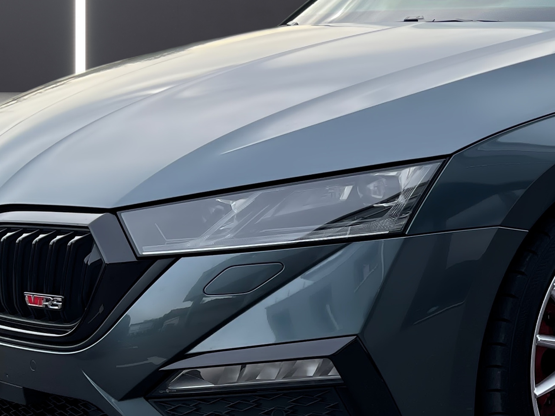 SKODA Octavia Combi 2.0 TSI DSG RS-image-4