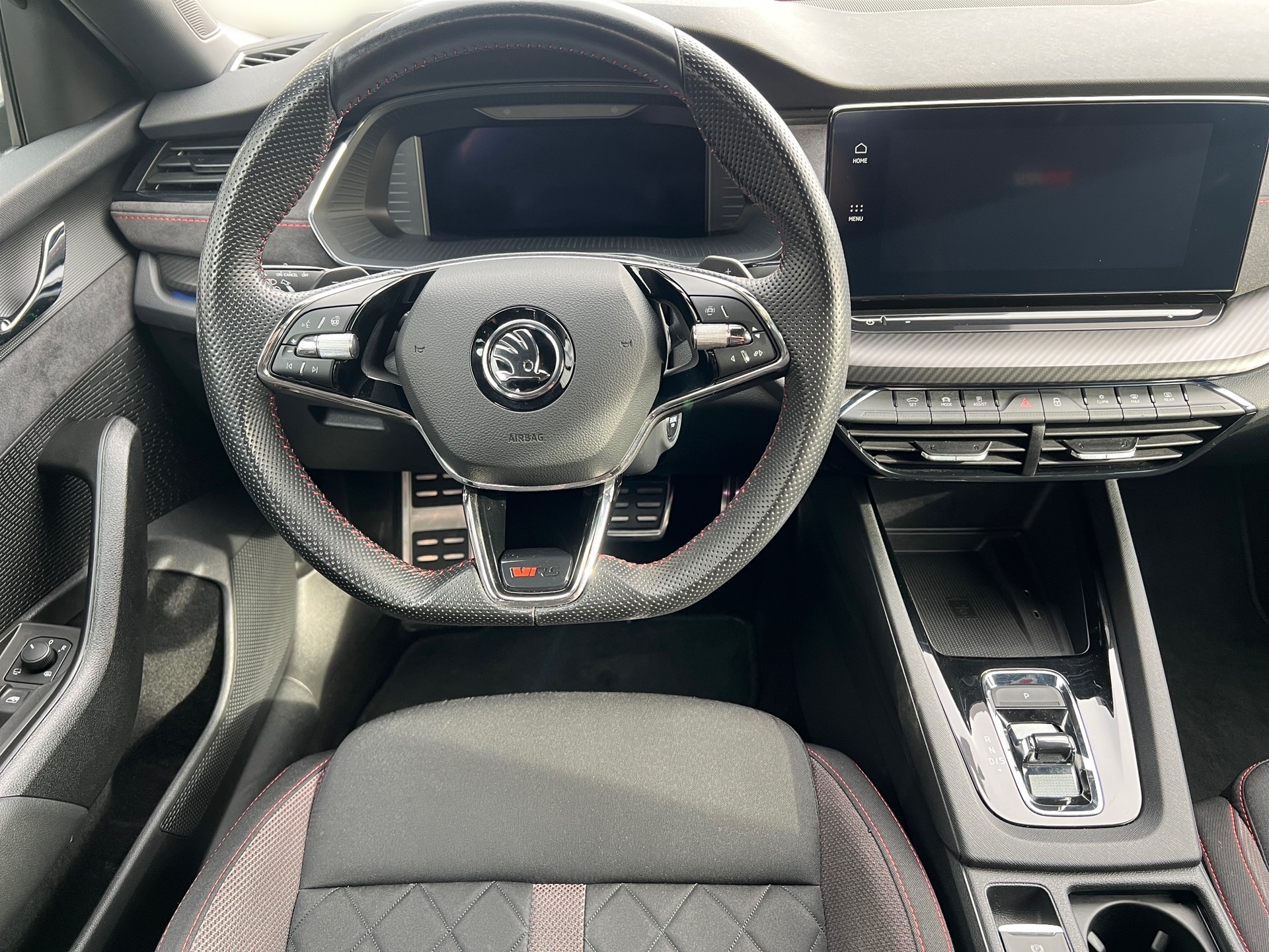 SKODA Octavia Combi 2.0 TSI DSG RS-image-6
