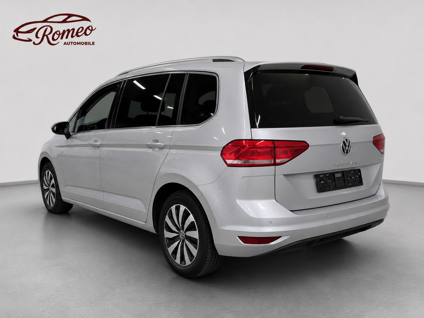 VW Touran 2.0 TDI BlueMotion Technology Comfortline DSG ** Frisch ab MFK und Service ** CH-Auto ** 1. Hand ** Digital Cockpit **-image-1