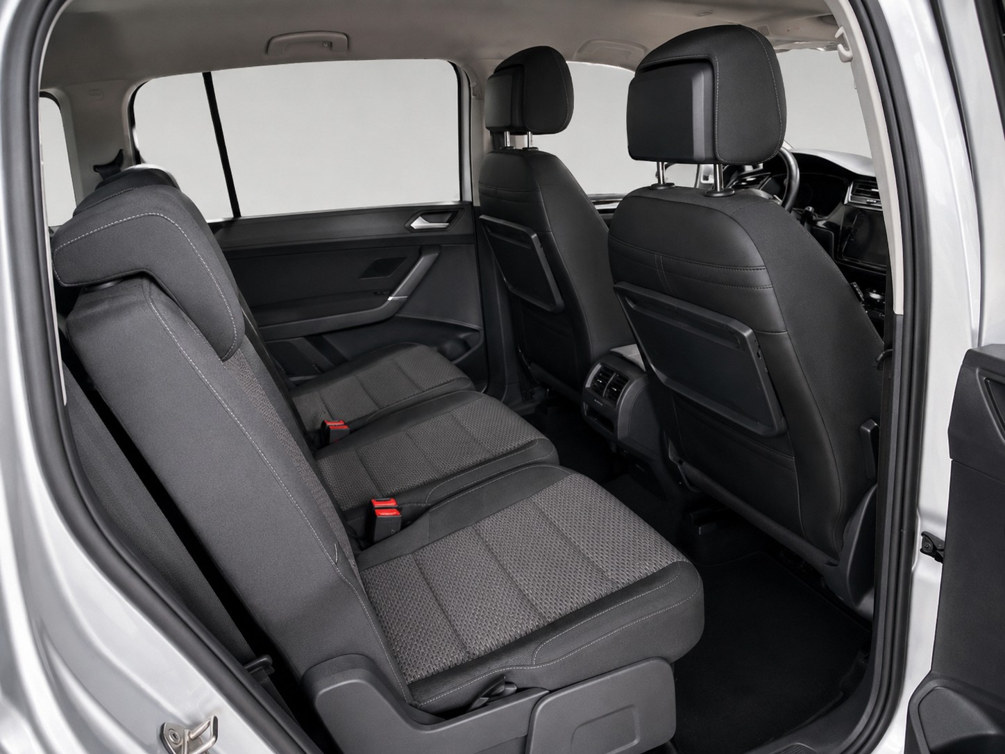 VW Touran 2.0 TDI BlueMotion Technology Comfortline DSG ** Frisch ab MFK und Service ** CH-Auto ** 1. Hand ** Digital Cockpit **-image-6