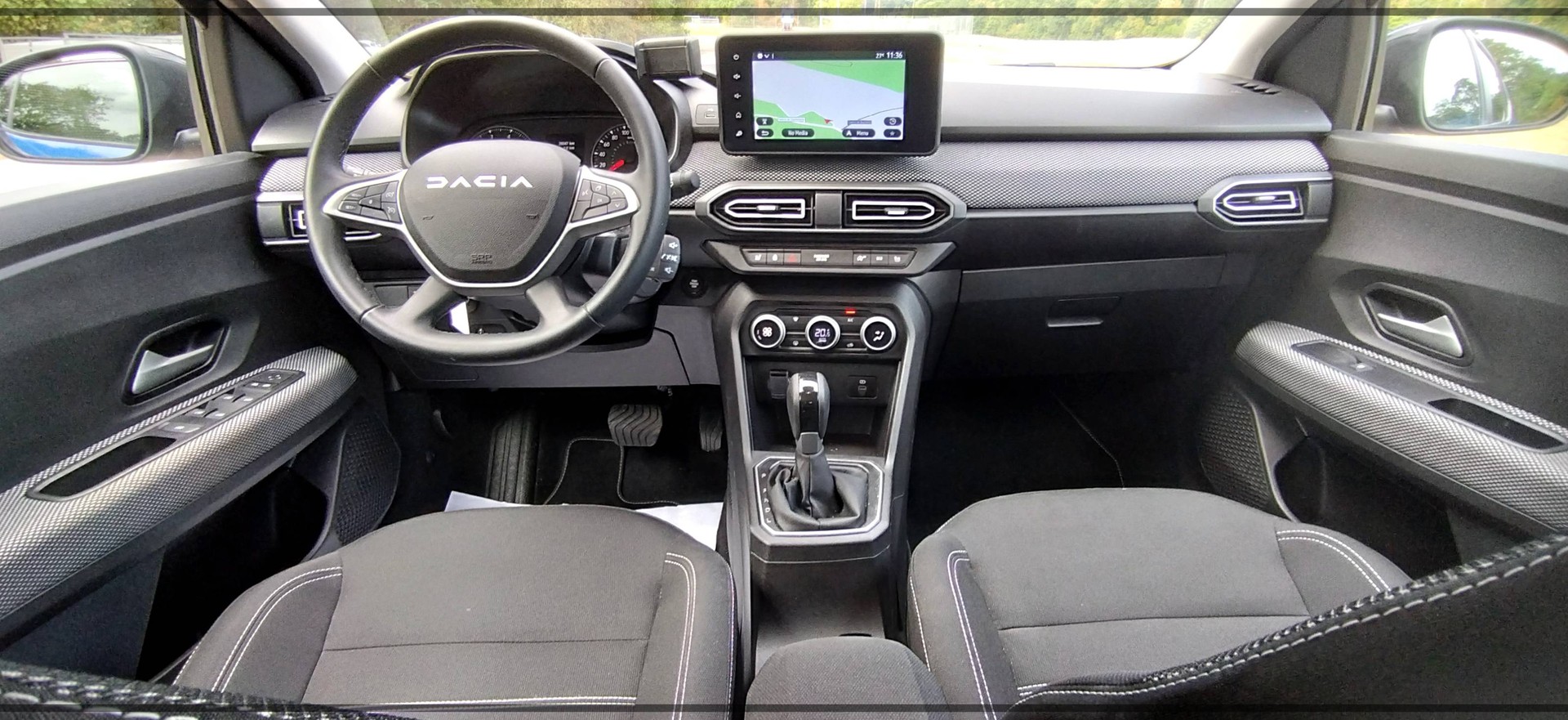 DACIA Sandero TCe 90 Journey CVT-image-12