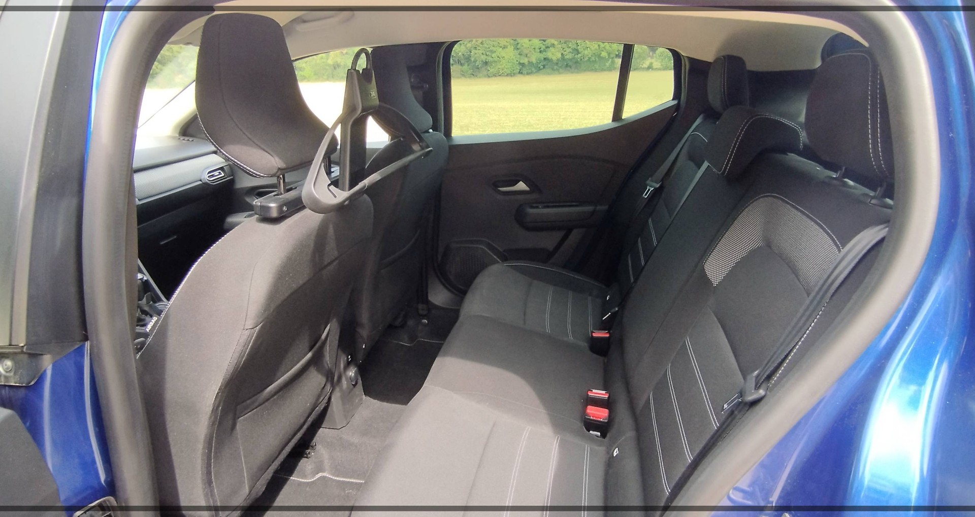DACIA Sandero TCe 90 Journey CVT-image-11