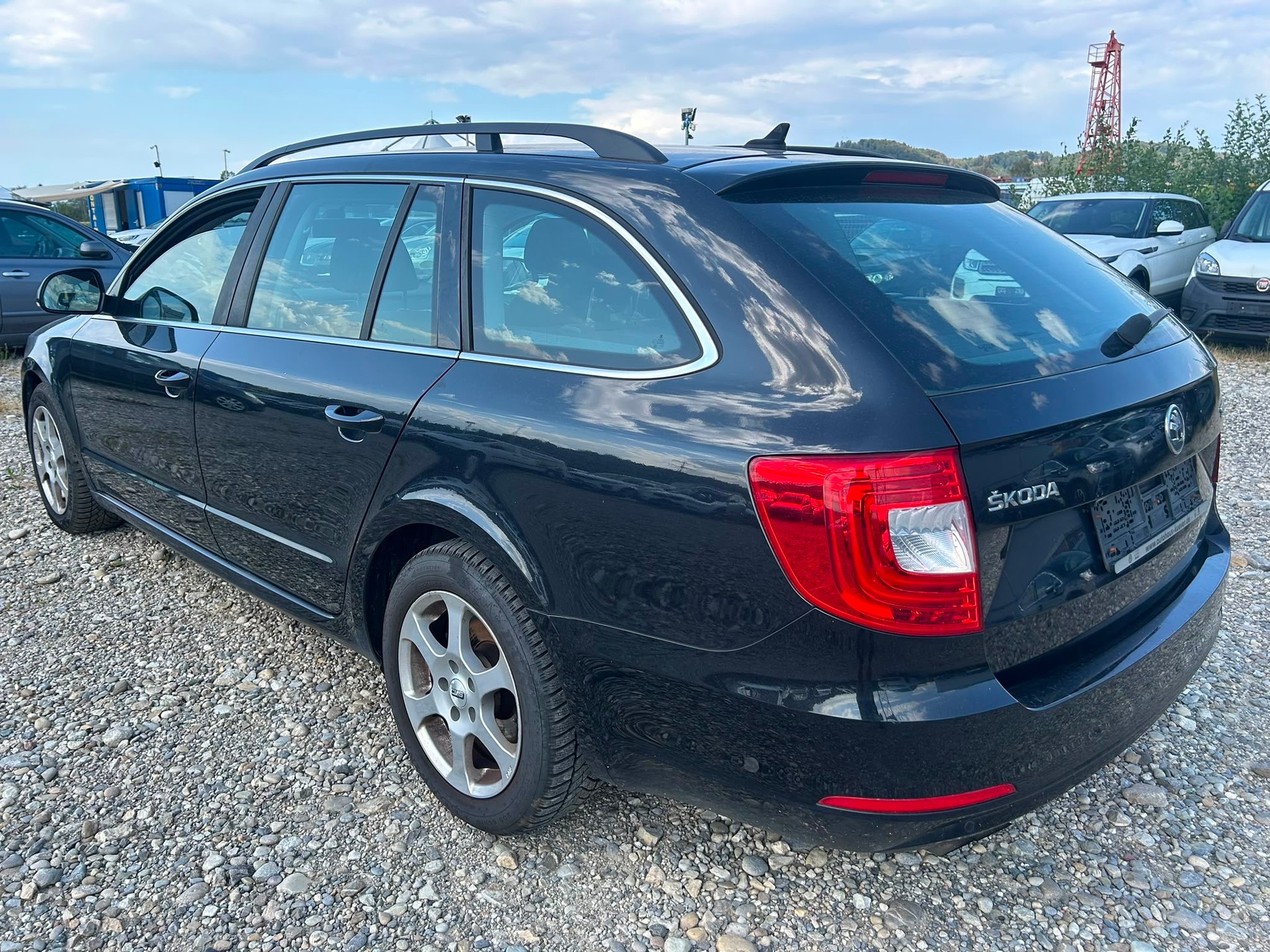 SKODA Superb 1.6 TDi Greenline Ambition-image-5